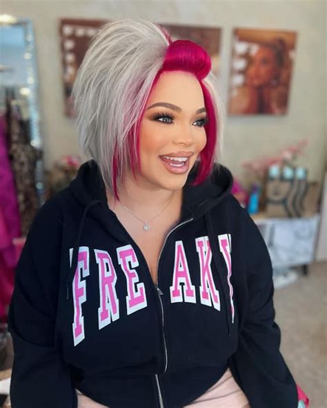 Trisha Paytas Hacmon (@trishapaytasbackup) .